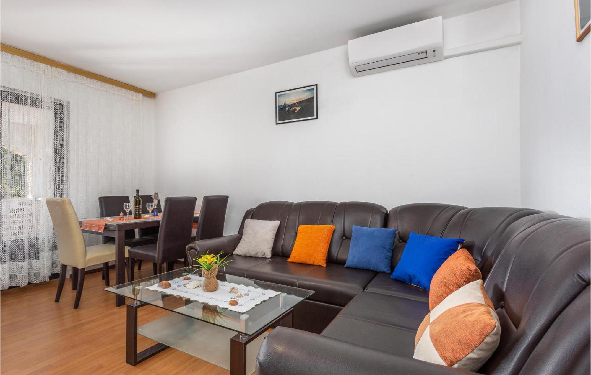 Gorgeous Apartment In Pinezici With Kitchen מראה חיצוני תמונה